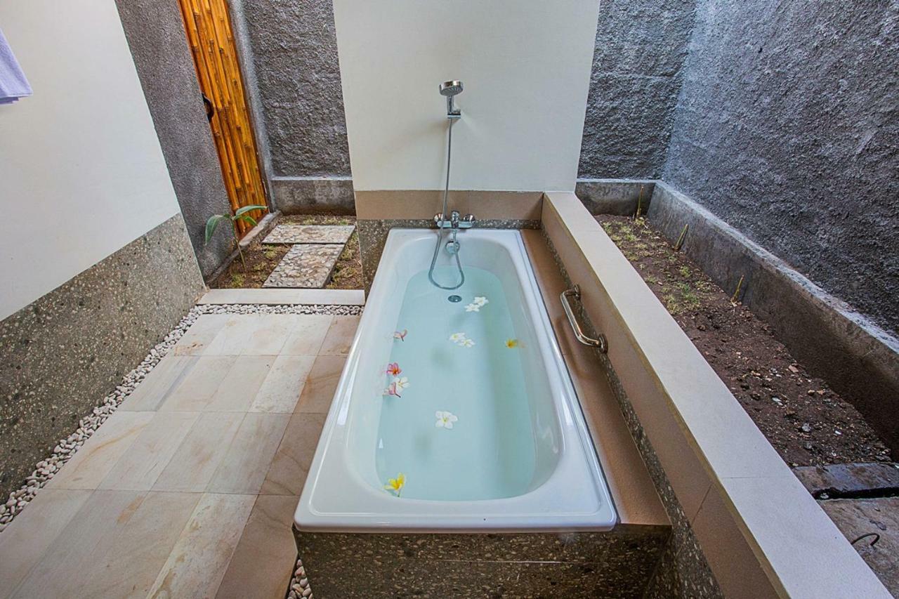 Ambengan Private Villas Toyapakeh Luaran gambar